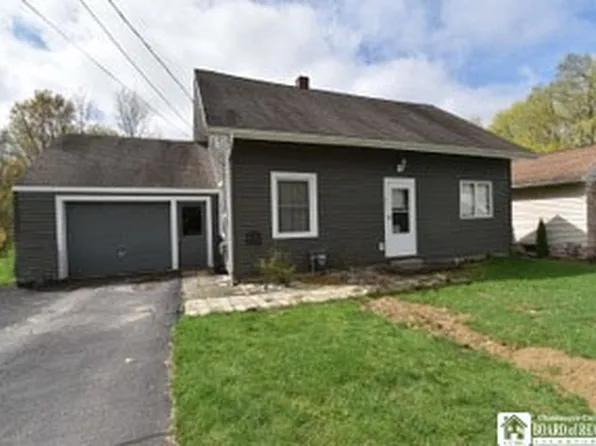 51 Plummer Ave, Jamestown, NY 14701