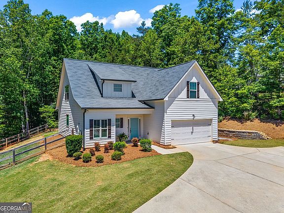 3rd image of 331 Bryndemere Dr