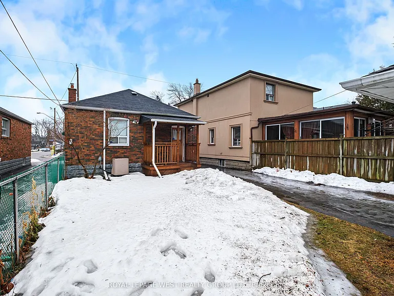 24 Barker Ave — Photo 46