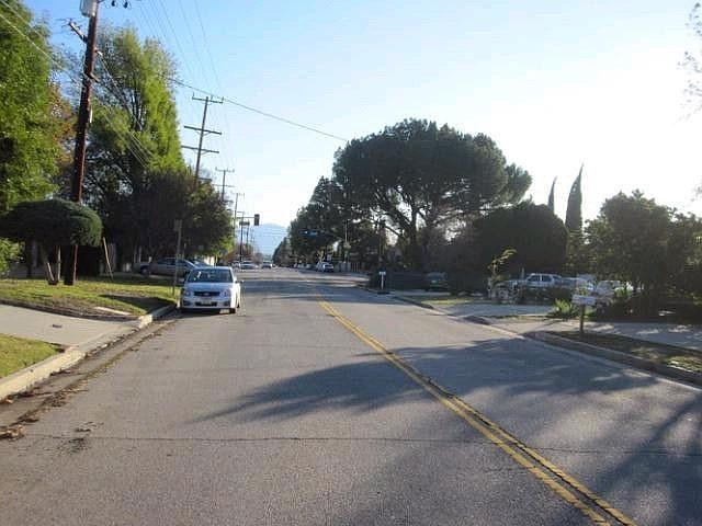 2nd image of 17323 San Fernando Mission Blvd
