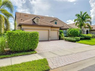 7068 Live Oak Dr, Naples, FL 34114