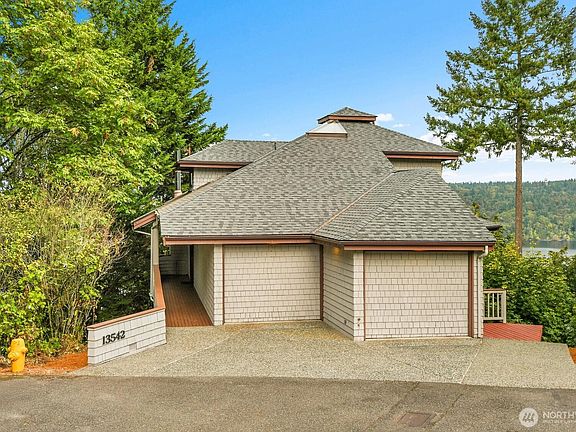 2nd image of 13542 40th Avenue NE