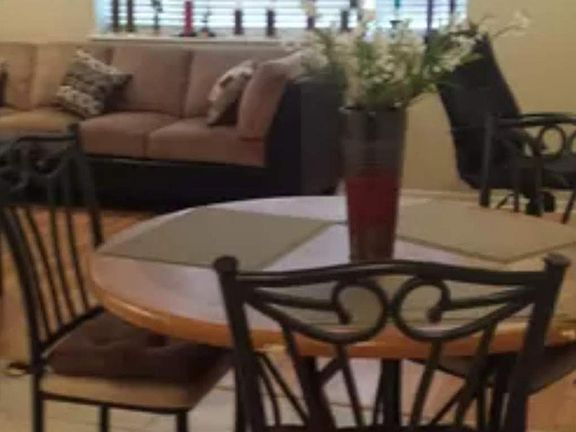 4th image of 459 South Blvd #1