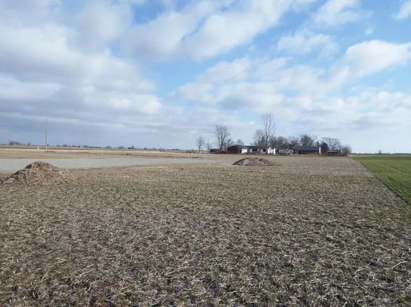 9948 Glaze Rd, New Holland, OH 43145