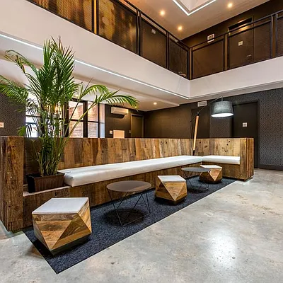 Rented by Nooklyn NYC LLC | media 44