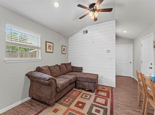 6951 Leandra Dr, Houston, TX 77083