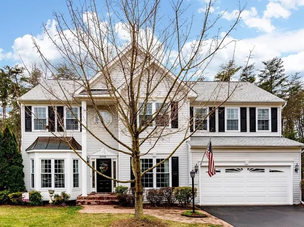 10532 Coral Berry Dr, Manassas, VA 20110