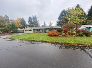 2668 Jeppesen Acres Rd, Eugene, OR 97401