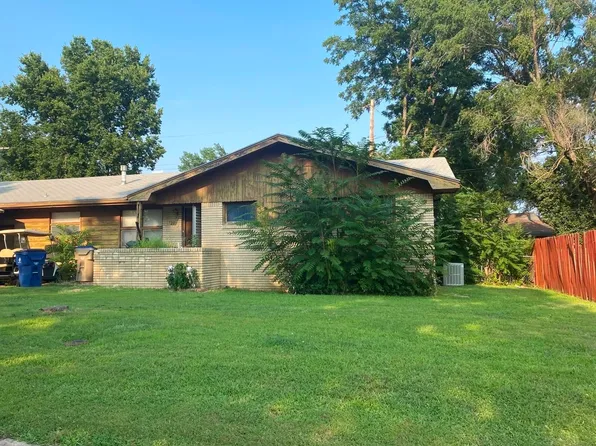720 N Elm St, Belle Plaine, KS 67013