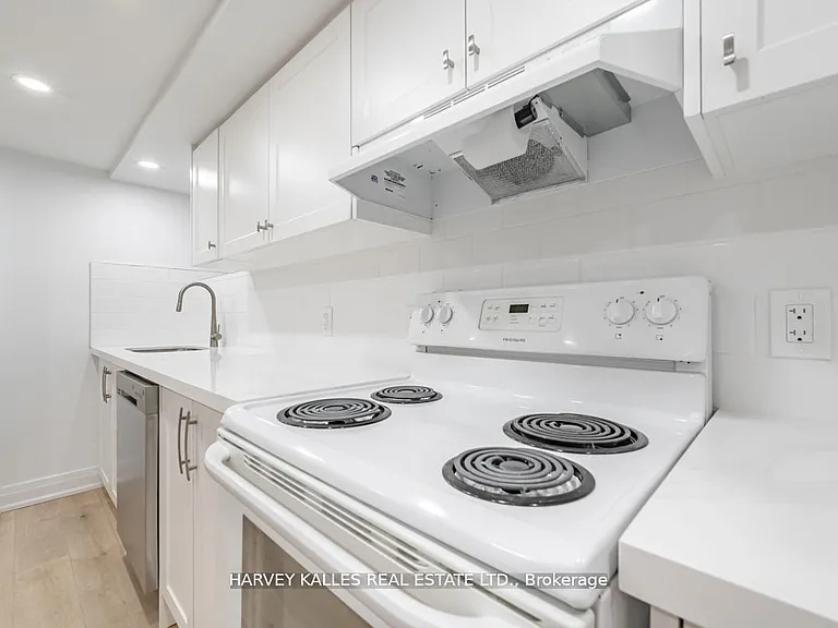 44 Browning Ave #BASEMENT — Photo 14