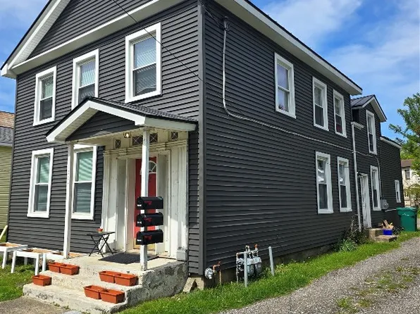 121 Myrtle St, Girard, PA 16417