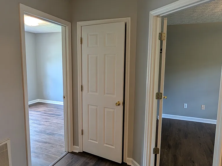 116 Paxton Ct — Photo 17