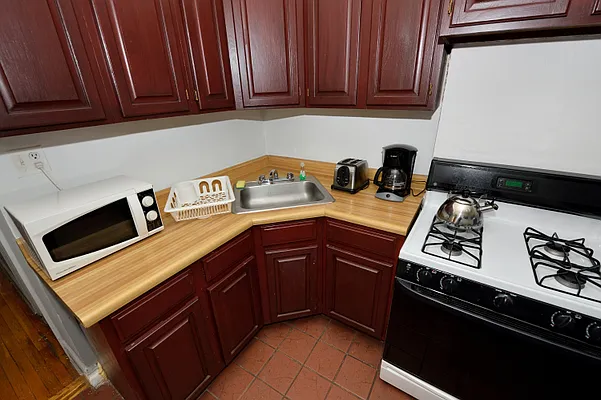 Rented by Corcoran | media 62