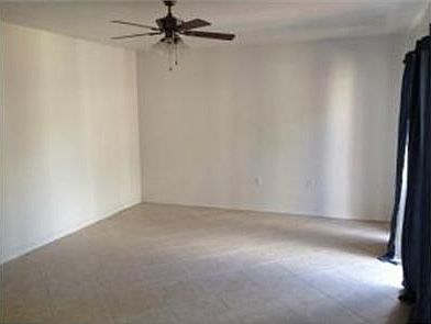 2nd image of 2565 S Park Ave