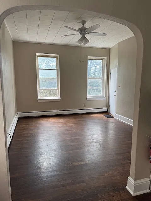 2 bed, $925 — Photo 2