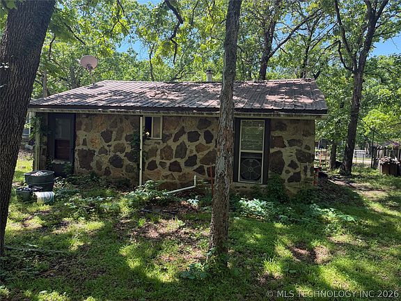 4th image of 33160 S 523rd Rd
