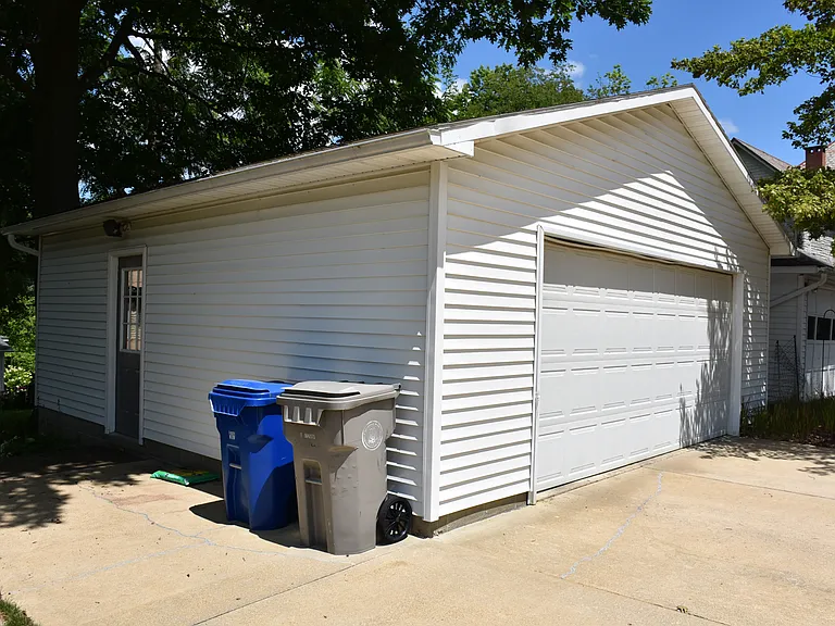 618 Walnut St — Photo 42