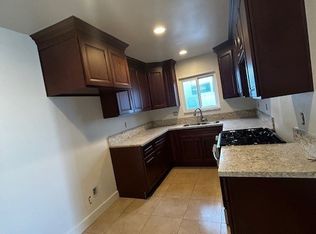 977 W 2nd St, San Pedro, CA 90731