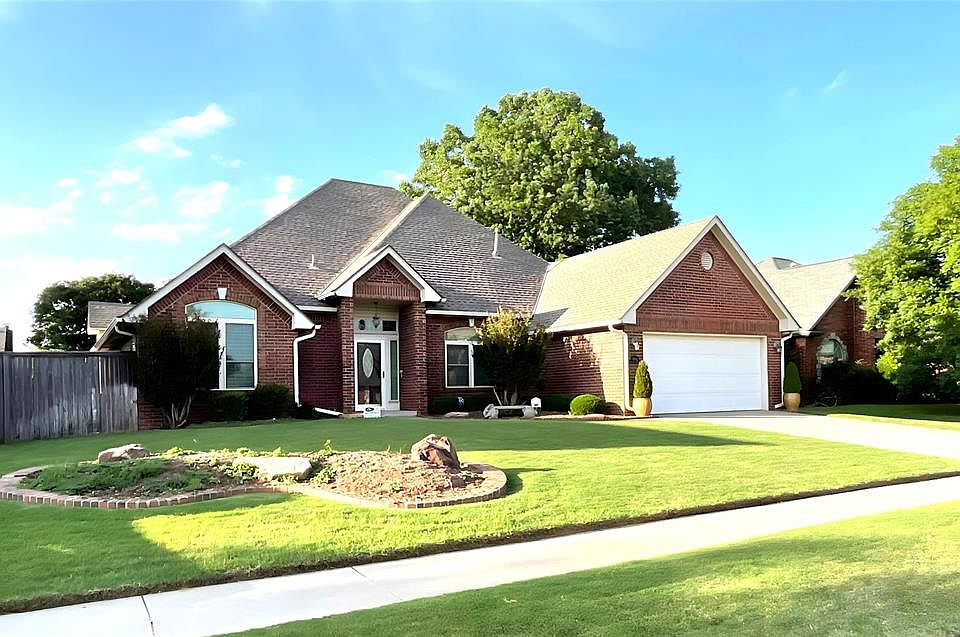 1st image of 3805 Harrogate Dr