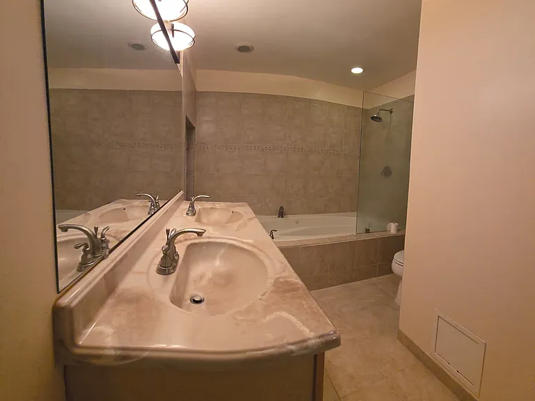 5170 E Huntington Ave — Photo 30