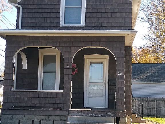 2nd image of 231 N Buchanan St