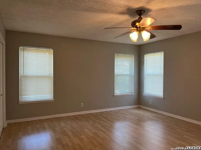 4042 City View Dr — Photo 4