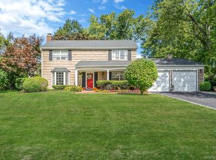 3 Bowen Pl, Stony Brook, NY