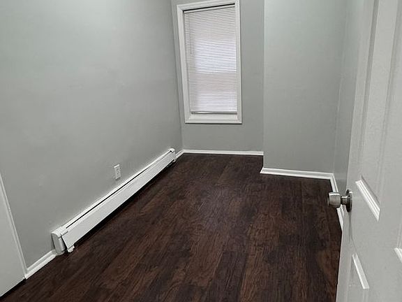 4th image of 66-68 Lenox Ave #68-04