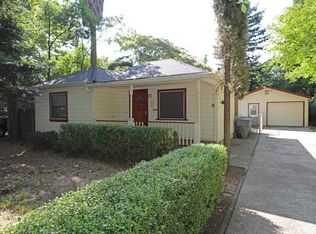 704 Loma St, Redding, CA 96003