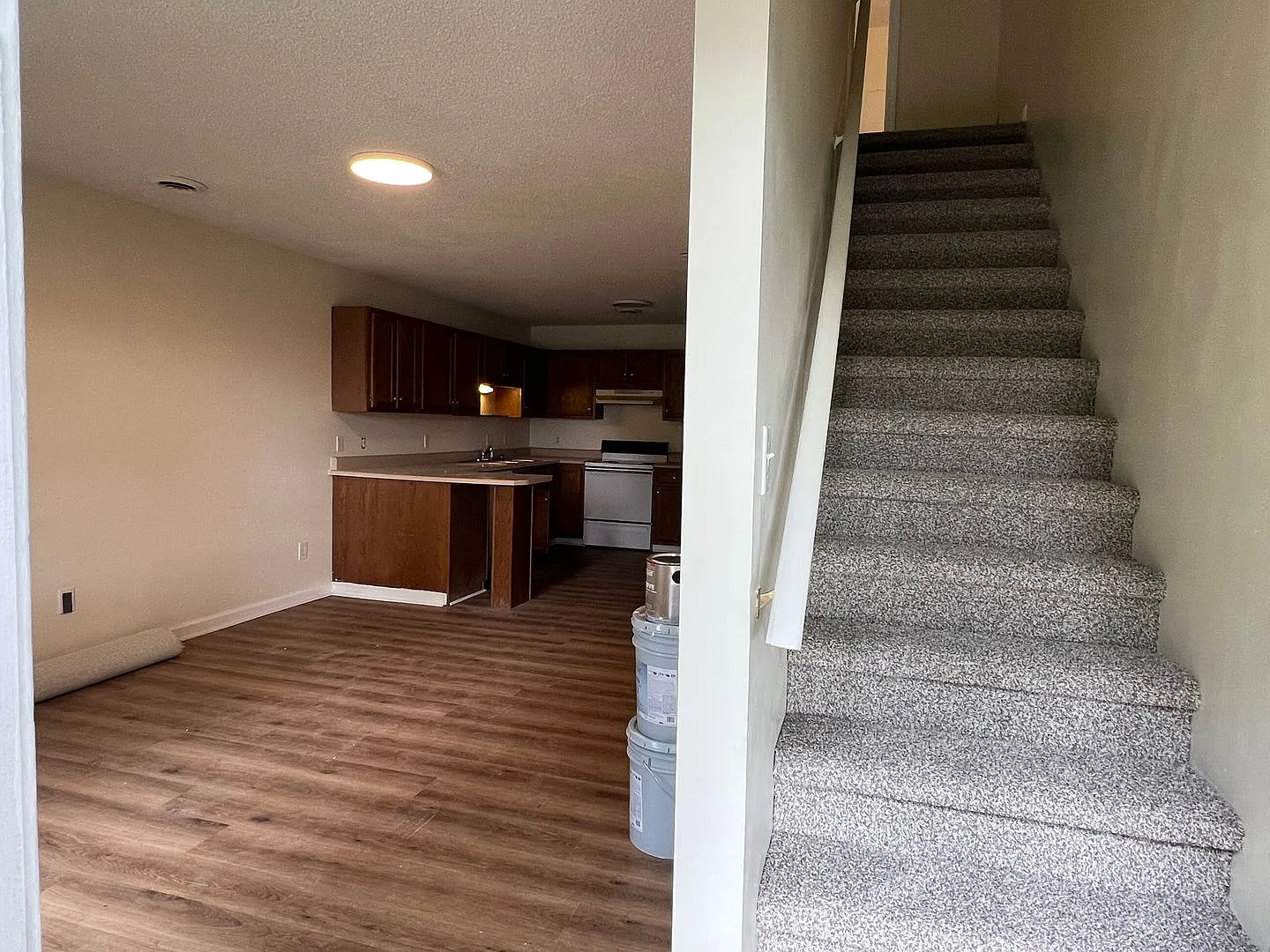 2413 Louise Street — Photo 2