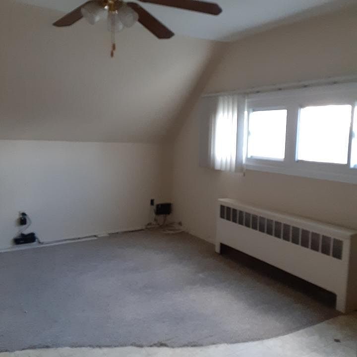 1st image of 2 Palm Ln
