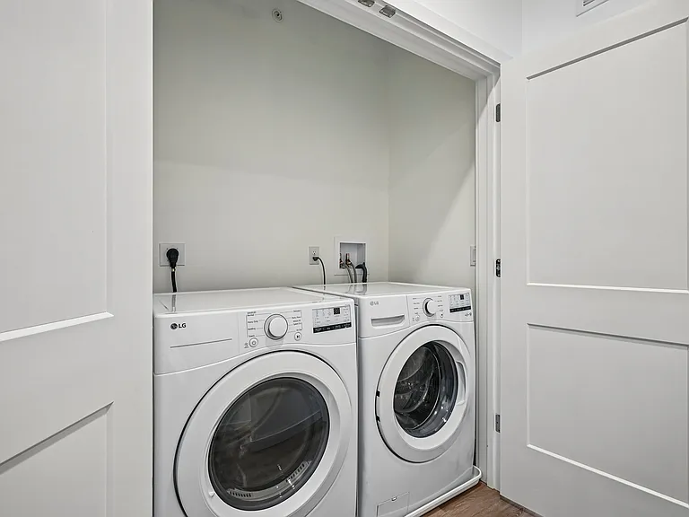 The Truette Townhomes — Photo 10