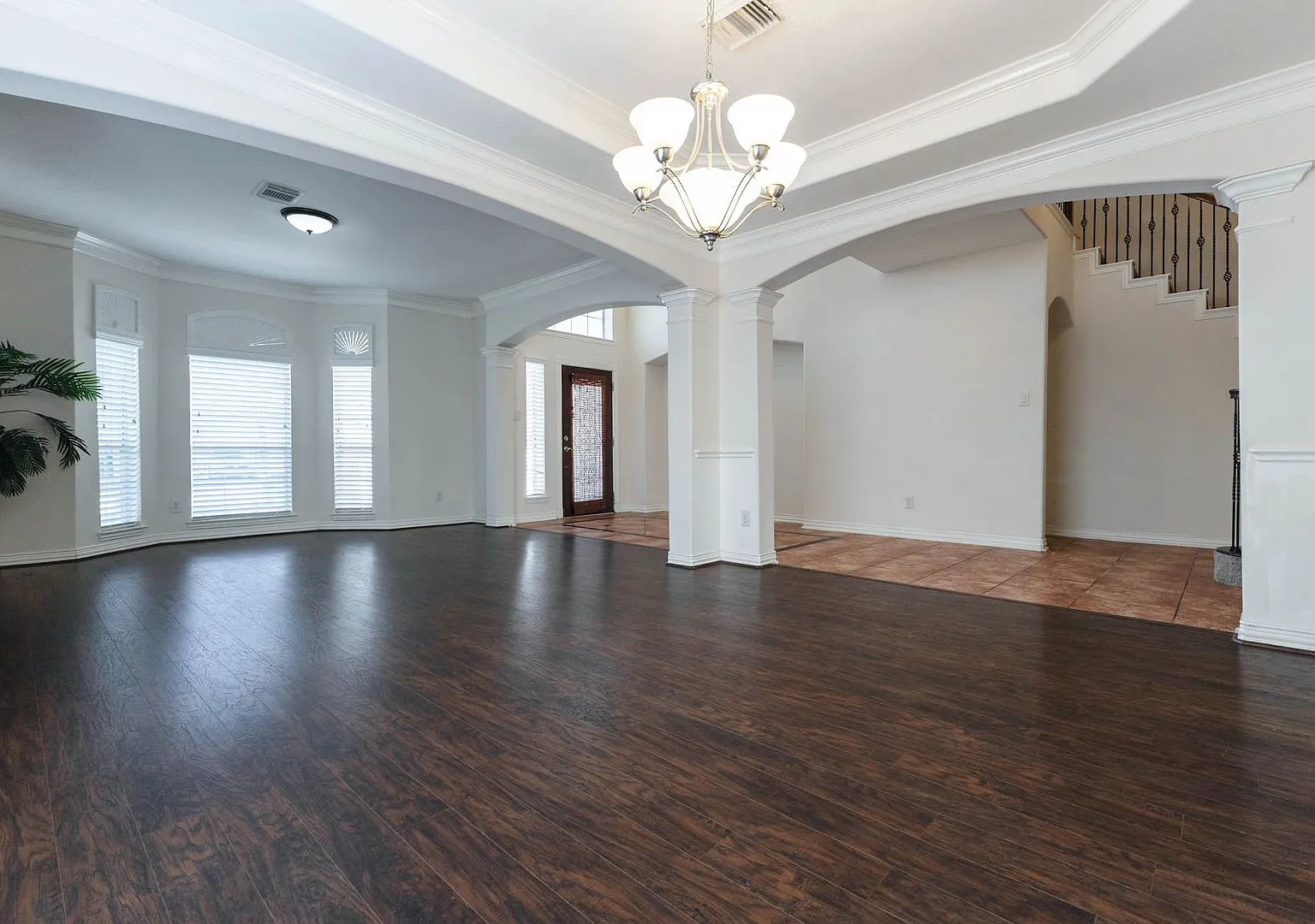 Luxury Lakefront Mediterranean Villa | Private Boat Deck, Sunset Views & Resort Amenities — Photo 2