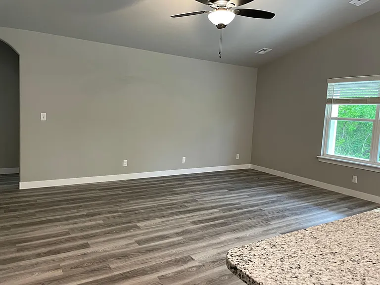 7313 S Walnut Ave — Photo 7