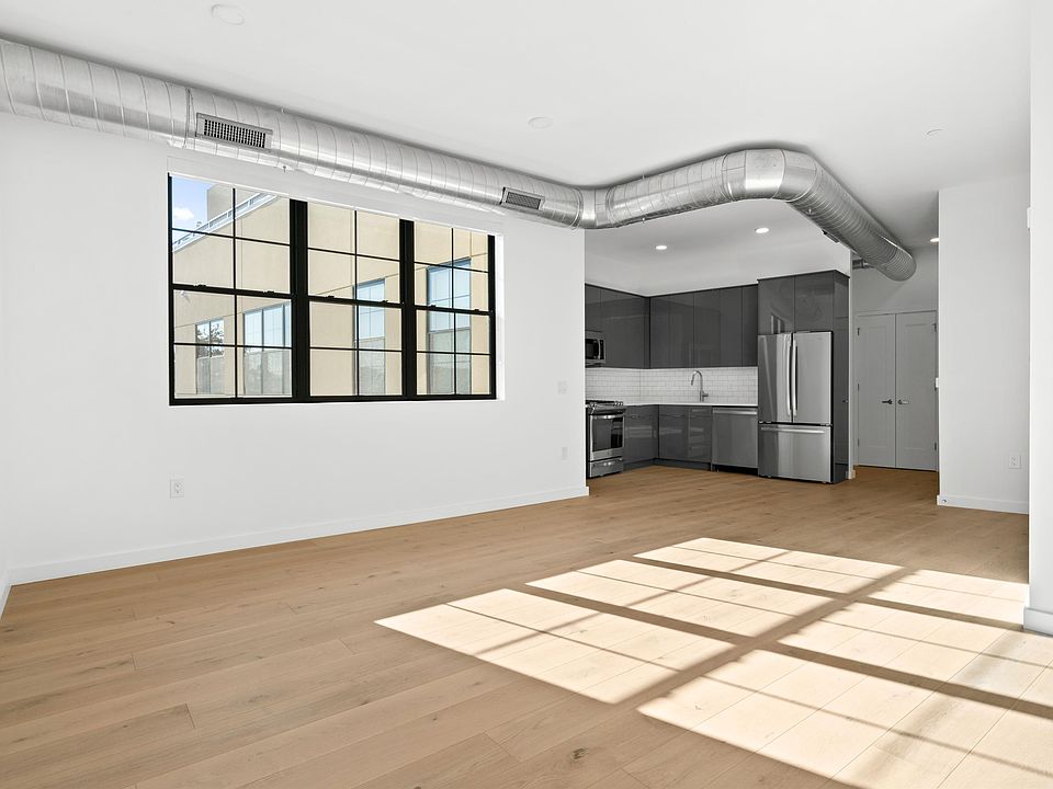 1st image of 170 Monmouth St #450