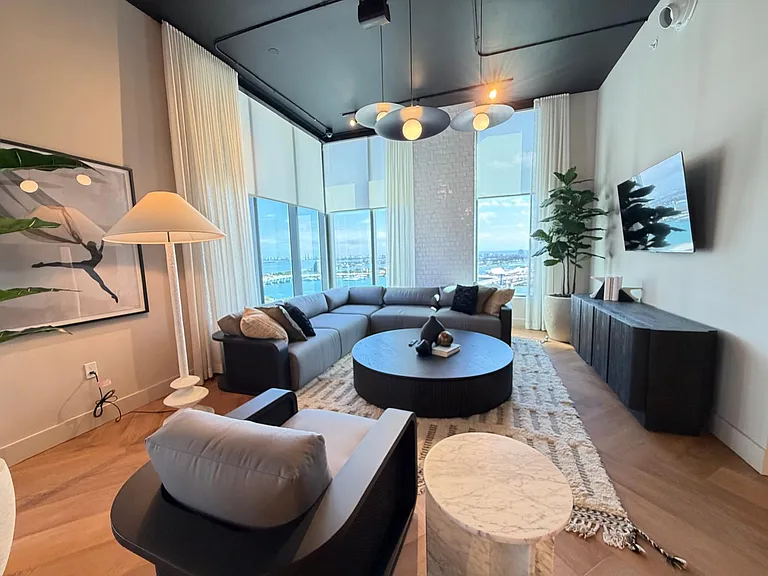 121 NE 5th St #2309 — Photo 44