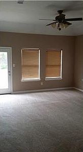 5th image of 905 Tanglewood Dr