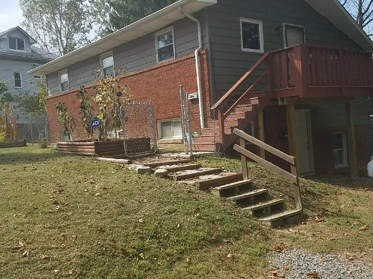 820 Grand St — Photo 1