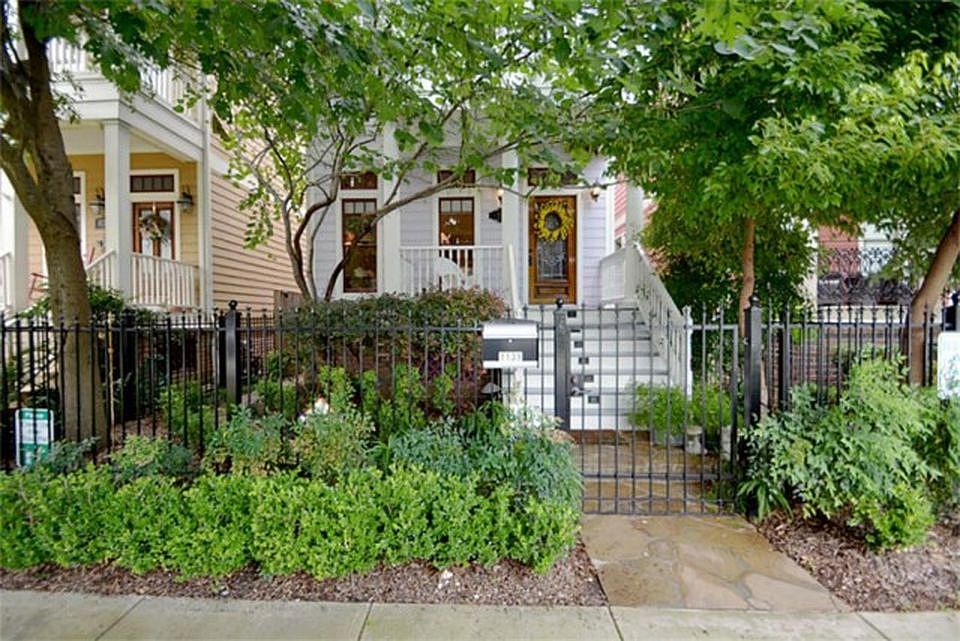 1st image of 1139 Ashland St