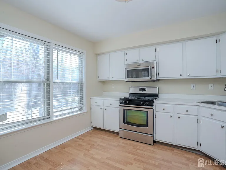 6202 Cedar Ct — Photo 8