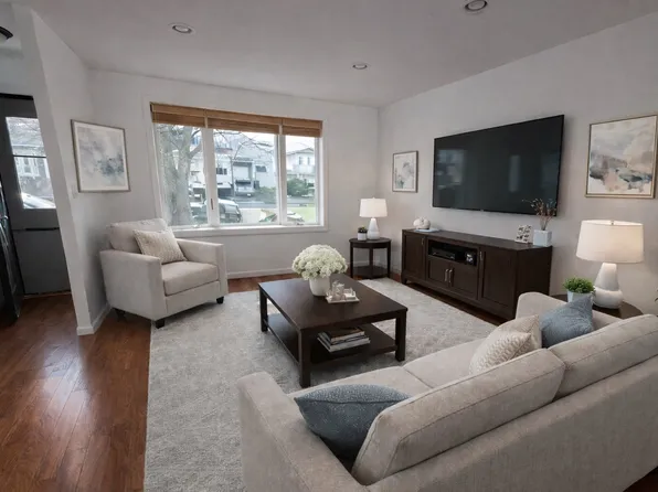 95 Annadale Rd, Staten Island, NY 10312