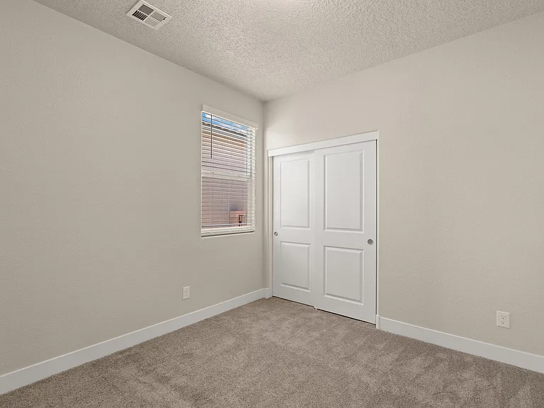 6801 Cleary Loop NE — Photo 16