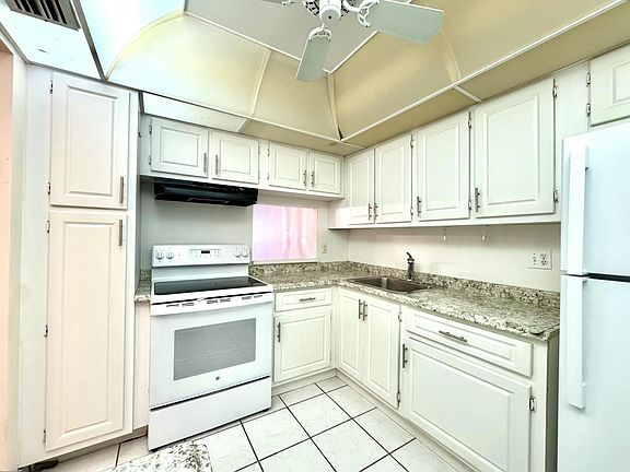 4th image of 3040 Holiday Springs Boulevard #106