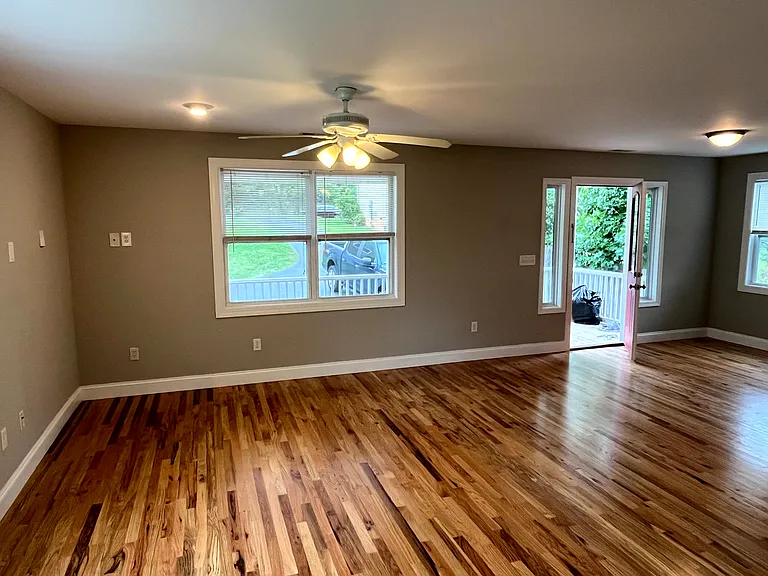 26 Nevada Ave — Photo 4