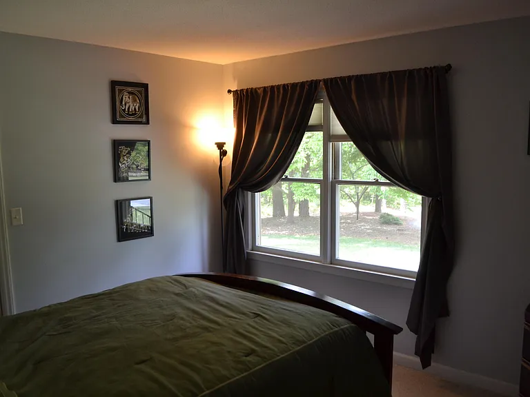 861 Hawthorne Dr — Photo 8