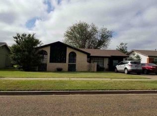 807 W 27th St, Plainview, TX 79072