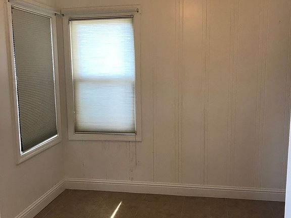 5th image of 548 3rd St