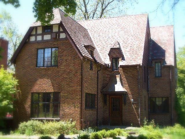Gorgeous Classic Tudor