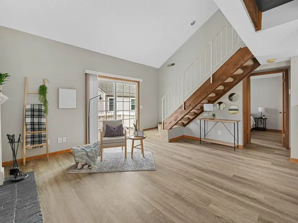 1717 S Cypress St APT 422, Wichita, KS 67207