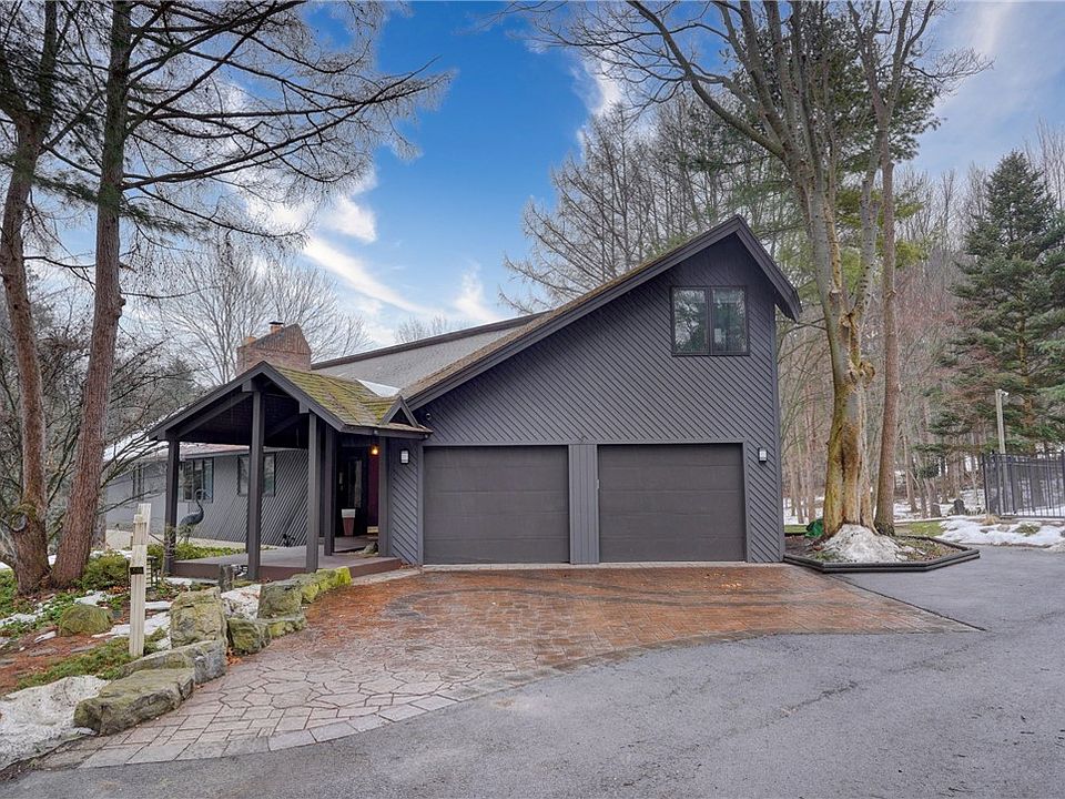 1st image of 1551 Cranberry Pond Trl
